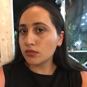 Meet your Posher, Teona